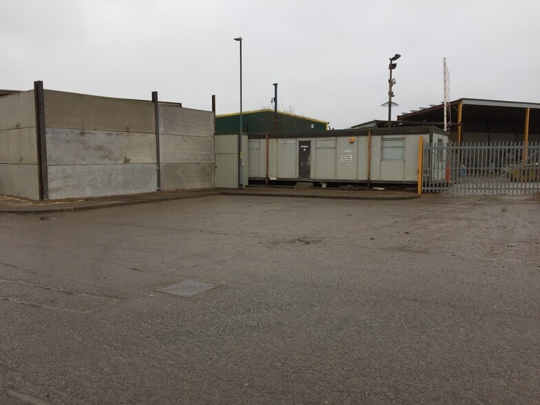 Unit 19 Hadley Road, Sleaford for lease - Primary Photo - Image 1 of 5