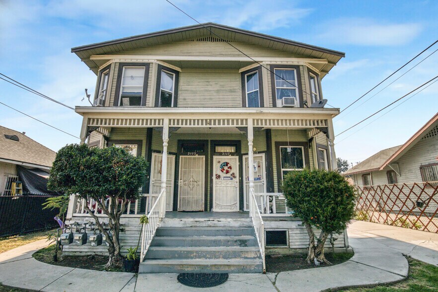 2105 Keith St, Los Angeles, CA for sale - Building Photo - Image 3 of 17