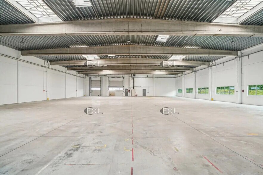 Industrial in Chilly-Mazarin for lease - Interior Photo - Image 3 of 8