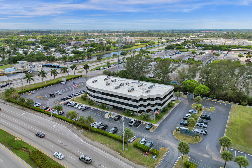 4491 S State Road 7, Davie, FL for lease - Primary Photo - Image 1 of 46