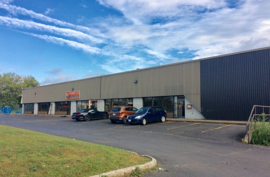 1475 Star Top Rd, Ottawa, ON for sale - Primary Photo - Image 1 of 1