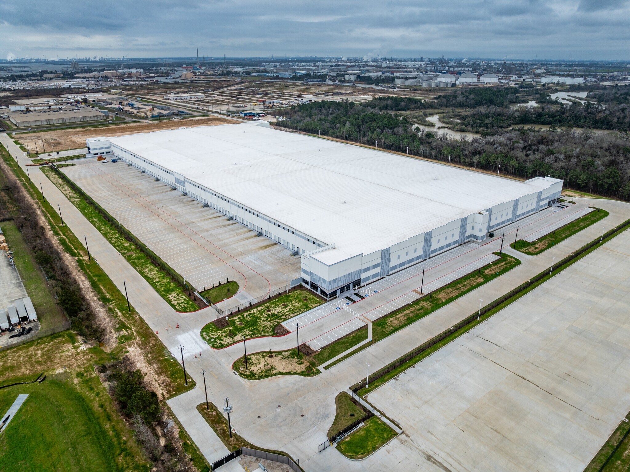 15600 Carpenters Logistics Dr, Channelview, TX for lease Building Photo- Image 1 of 8