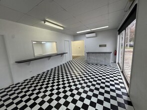 539 Hume St, South Albury for lease Interior Photo- Image 2 of 4