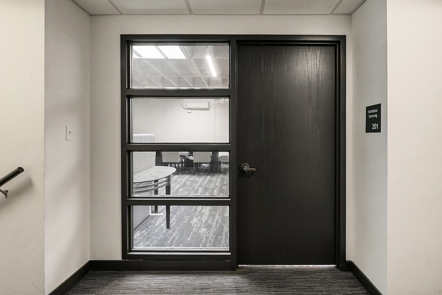 129-141 Park Ln, Kirkland, WA for lease Interior Photo- Image 1 of 5