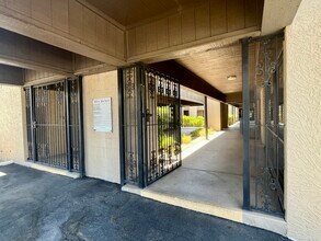 10221 N 32nd St, Phoenix, AZ for lease Building Photo- Image 2 of 6