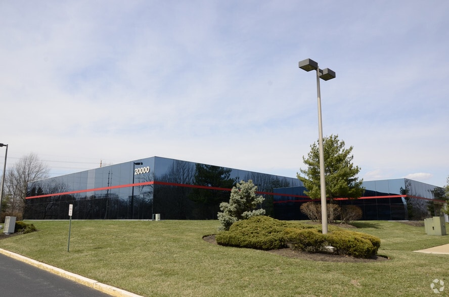 20000 Horizon Way, Mount Laurel, NJ for lease - Building Photo - Image 2 of 7