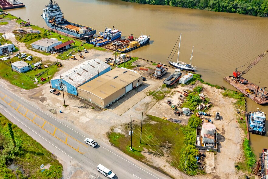 9006 Hwy 182, City, LA 70380