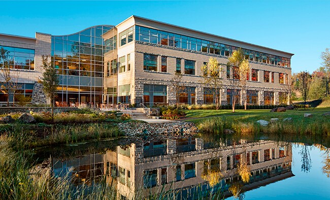 201 N Mountain Rd, Plainville, CT for lease - Building Photo - Image 1 of 10