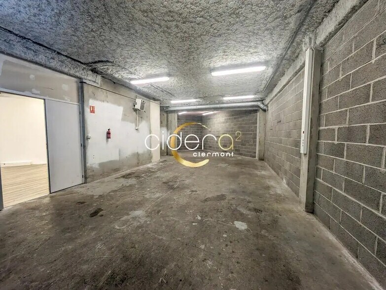 Flex in Clermont-Ferrand for lease - Interior Photo - Image 3 of 6