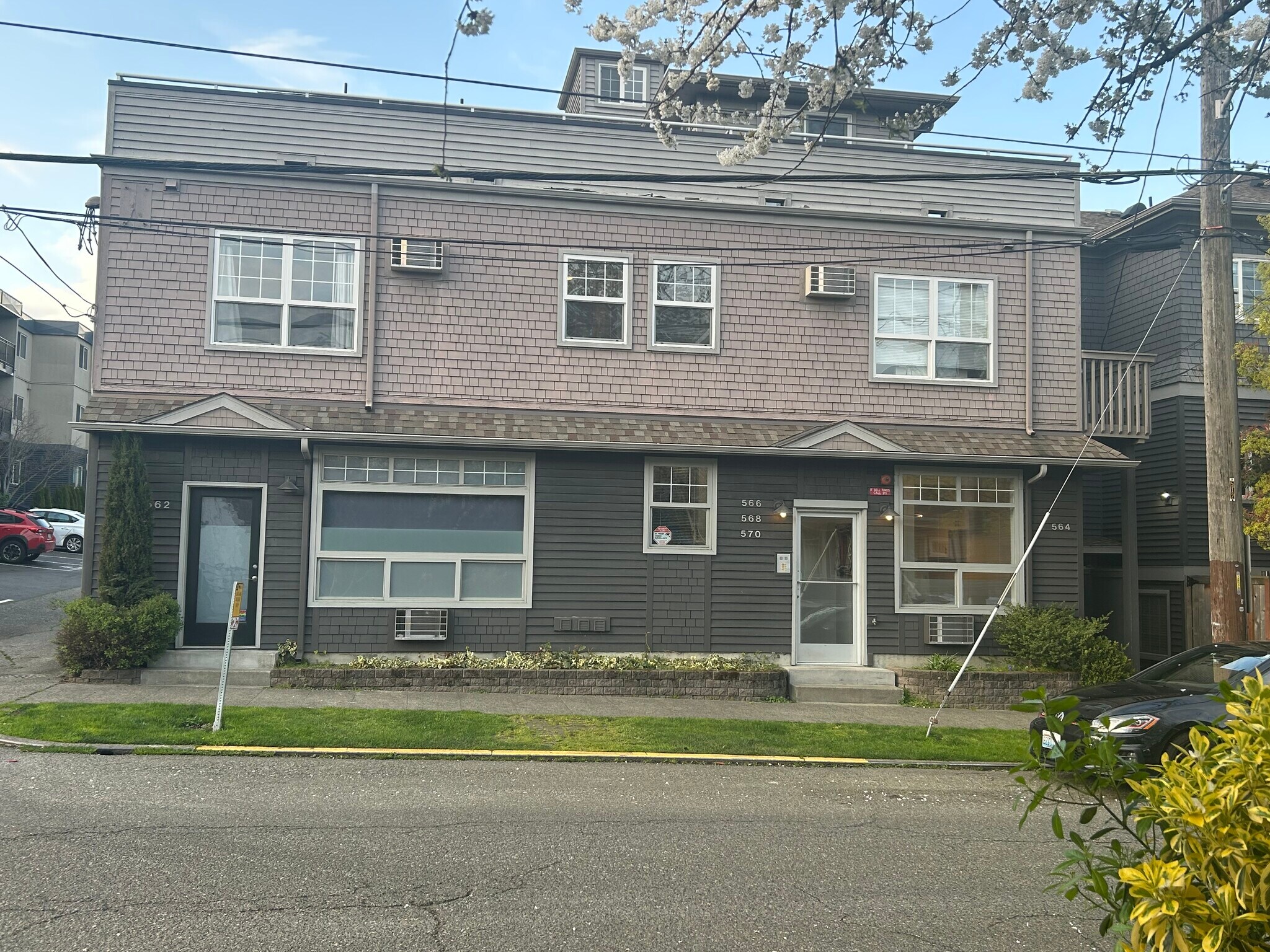 562-570 Valley St, Seattle, WA for sale Building Photo- Image 1 of 1