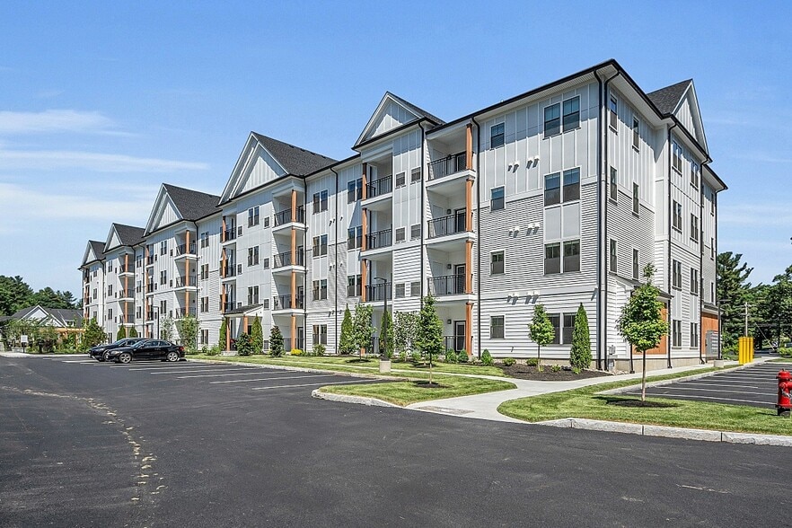 90 Shrewsbury St, Boylston, MA for lease - Building Photo - Image 2 of 32