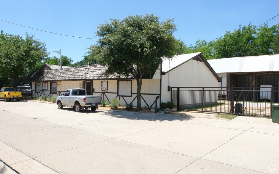 111 Walnut St, Mansfield, TX 76063 Flex for Lease