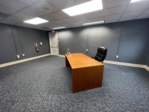 225 Old Falls St, Niagara Falls, NY for lease Interior Photo- Image 1 of 2