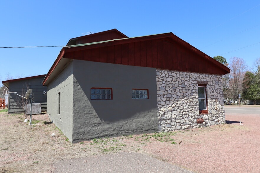 22211 US Highway 63, Grand View, WI for sale - Building Photo - Image 3 of 17