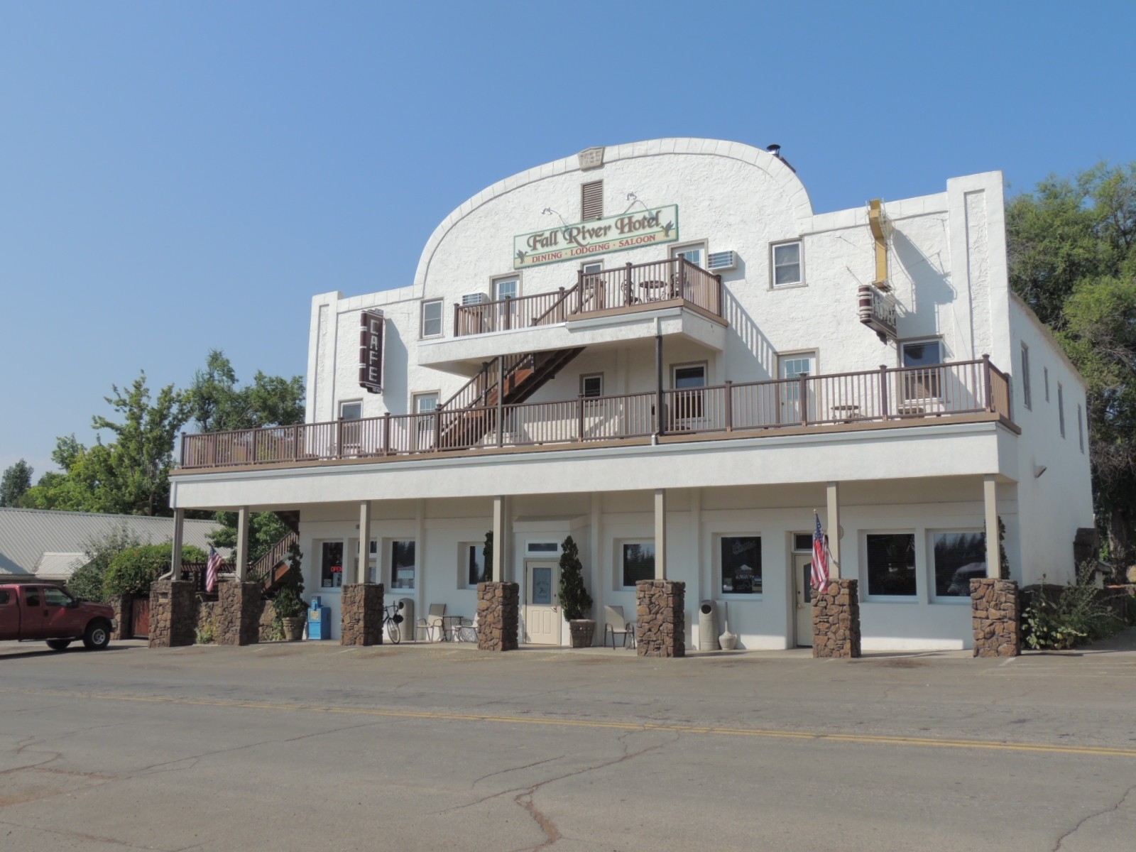 24860 Main St, Fall River Mills, CA for sale Primary Photo- Image 1 of 1