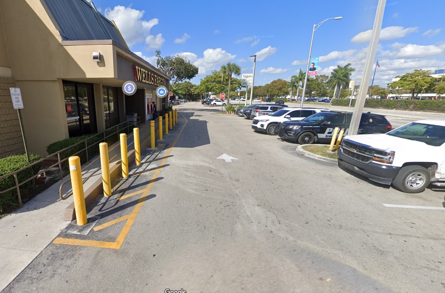 10781 W Flagler St, Miami, FL for sale - Building Photo - Image 3 of 5