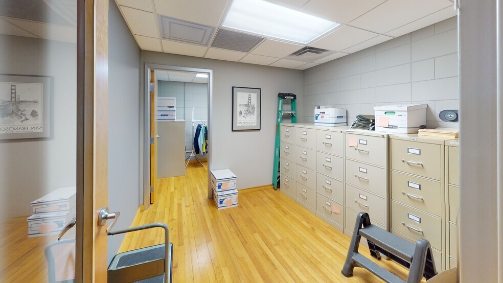 11 Lake Gatlin Rd, Orlando, FL 32806 Office for Lease