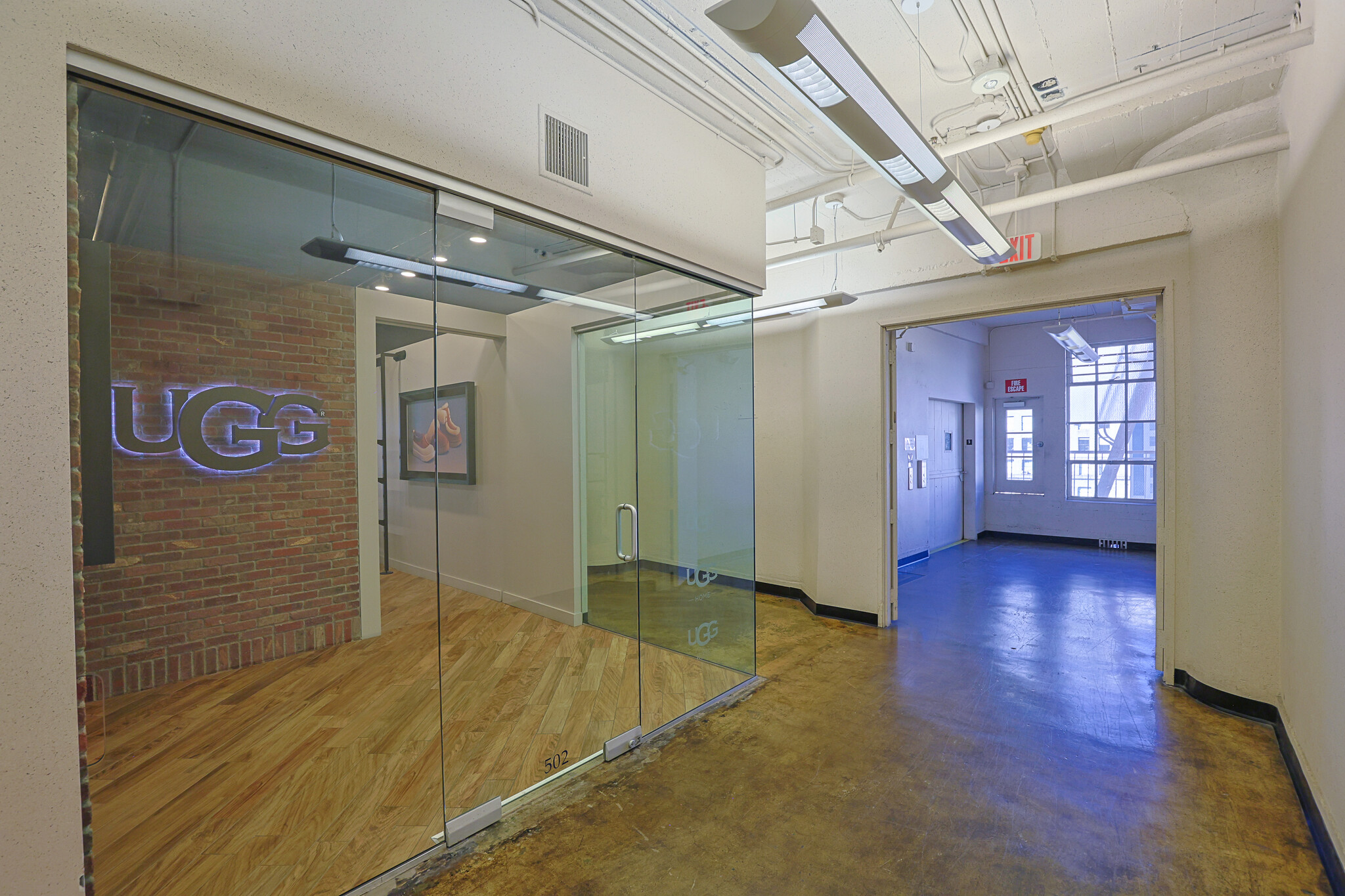 127 E 9th St, Los Angeles, CA for lease Interior Photo- Image 1 of 19