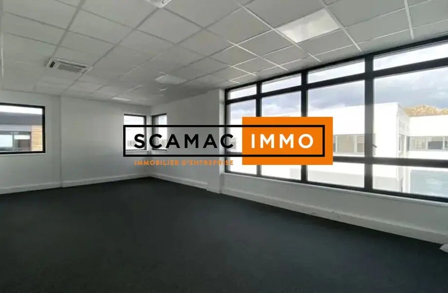 Industrial in Villeneuve-la-Garenne for lease - Building Photo - Image 2 of 6