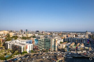 1800 N Highland Ave, Los Angeles, CA - AERIAL  map view