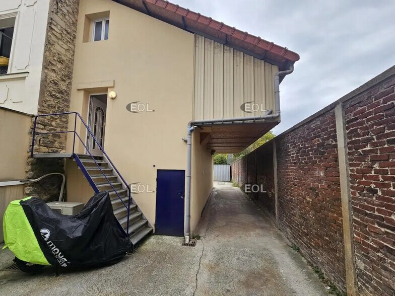 Flex in Ivry-sur-Seine for lease - Building Photo - Image 3 of 17