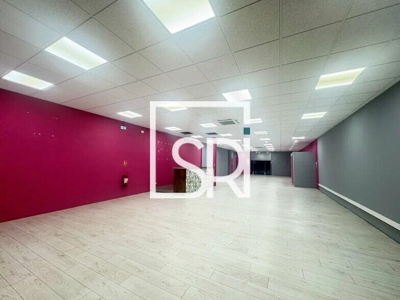 Retail in Lempdes for lease - Building Photo - Image 2 of 10