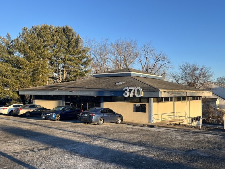 370 Boston Post Rd, Orange, CT for lease - Building Photo - Image 2 of 13