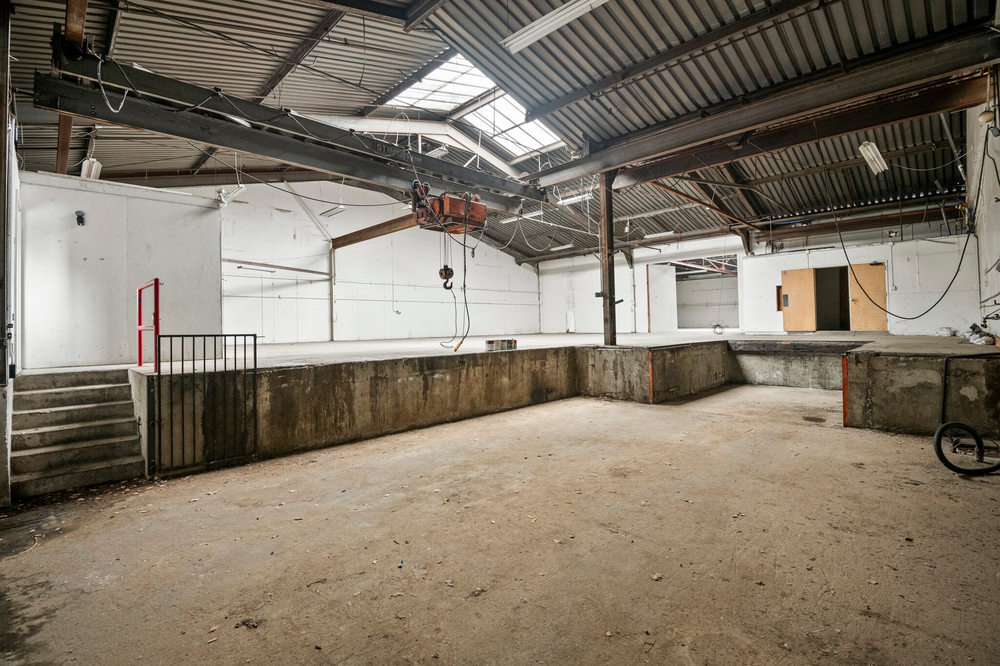 642 Quarry Rd, San Carlos, CA for lease Building Photo- Image 1 of 4