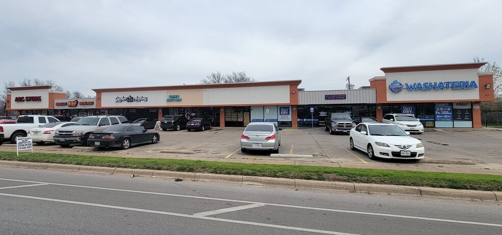 2801 Hemphill St, Fort Worth, TX for lease - Building Photo - Image 3 of 4