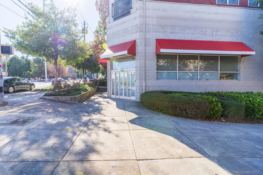 439 Highland Ave NE, Atlanta, GA for lease - Building Photo - Image 2 of 4