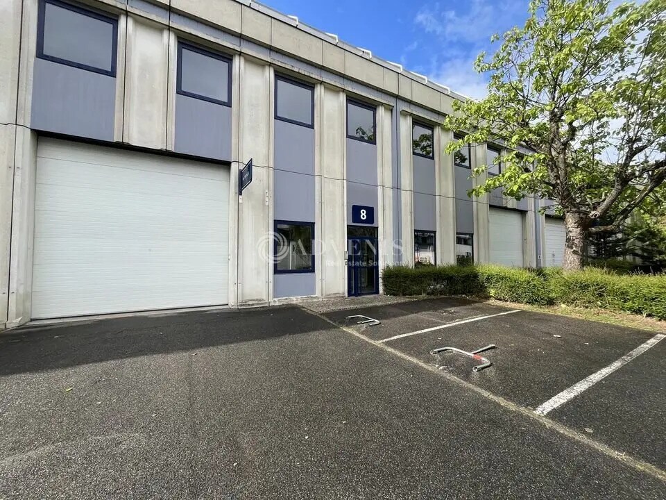 Location Local d'activités 254 m² à 1 046 m² - Photo 1