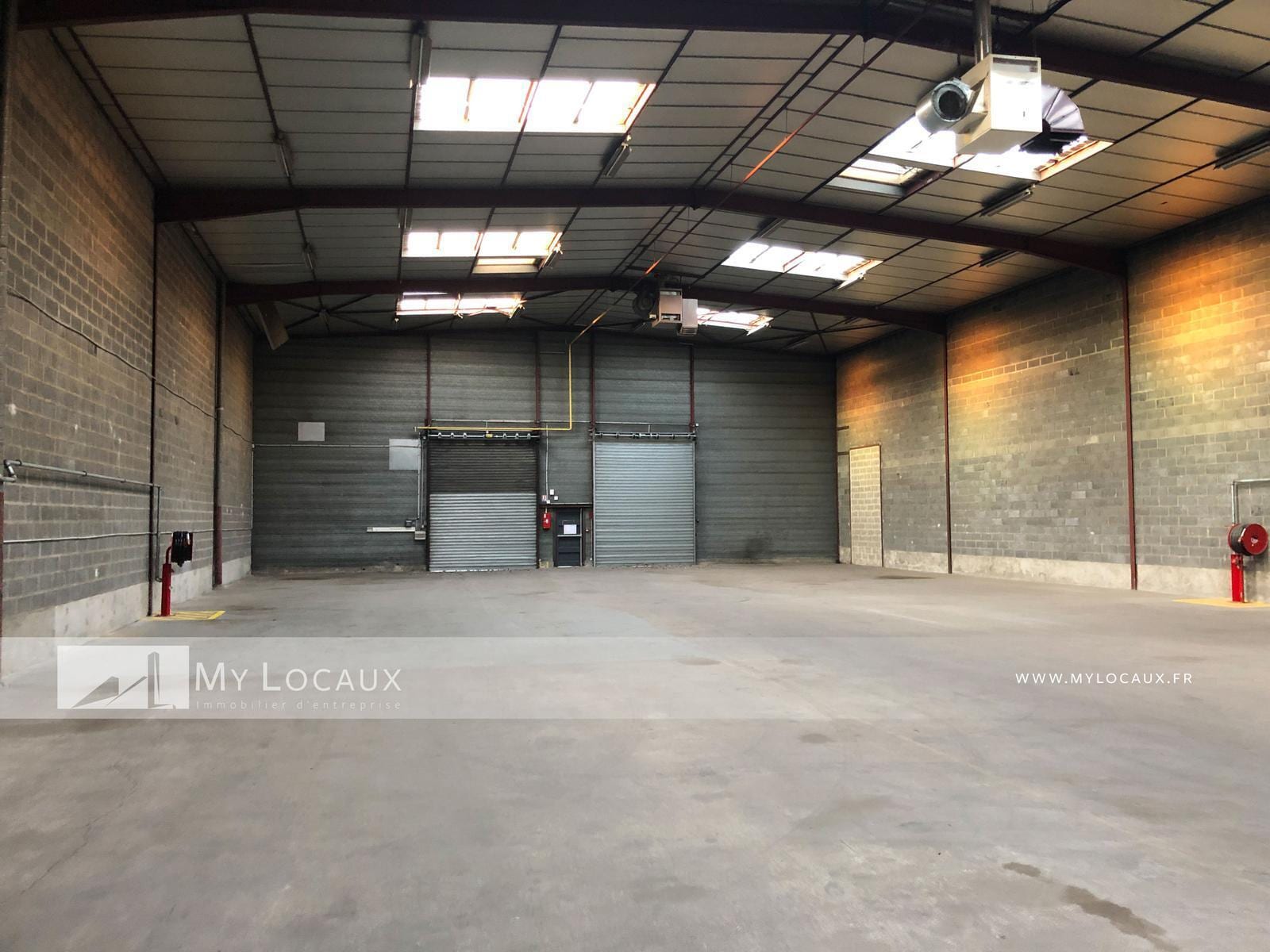 Flex in Sartrouville for lease Building Photo- Image 1 of 3