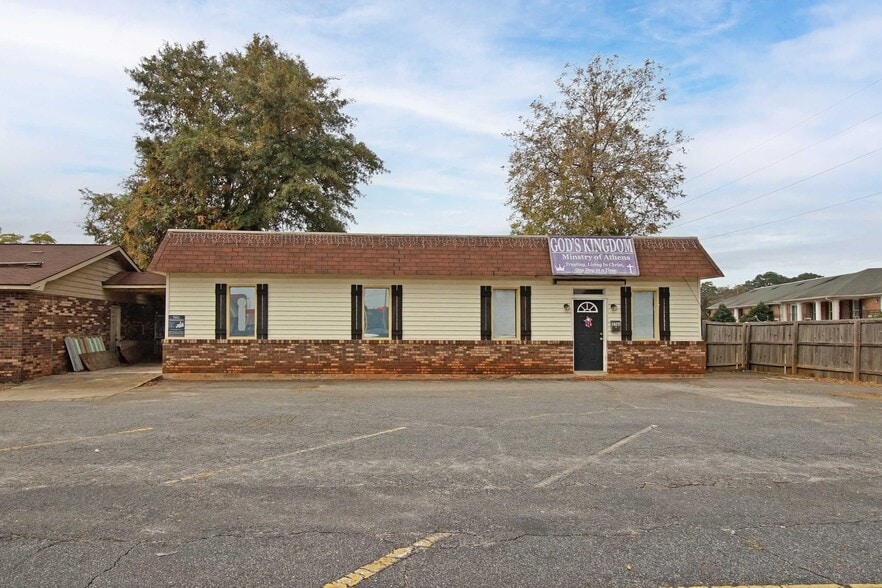 2362 W Broad St, Athens, GA for sale - Building Photo - Image 2 of 9