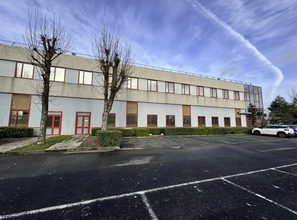 Flex in Villepinte for lease Building Photo- Image 1 of 7