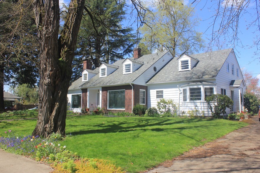 580 NW 4th Ave, Canby, OR for sale - Primary Photo - Image 1 of 1