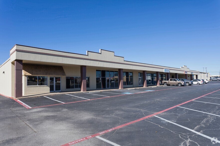 334-410 E Camp Wisdom Rd, Duncanville, TX for sale - Building Photo - Image 3 of 6