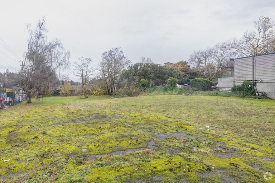 1750 NE 82nd Ave, Portland, OR for sale - Primary Photo - Image 1 of 1