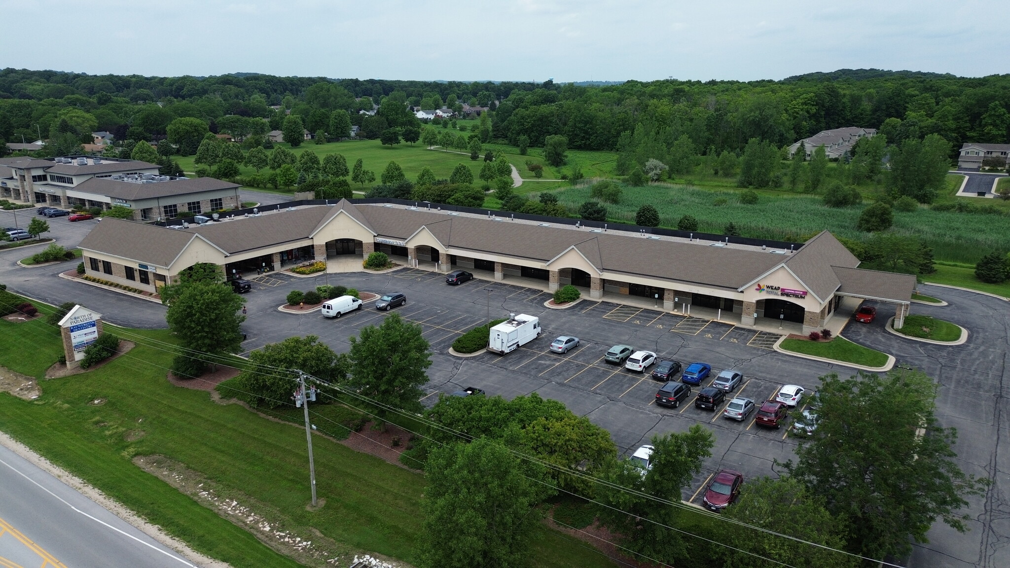 1102-1190 E Paradise Dr, West Bend, WI for lease Building Photo- Image 1 of 9