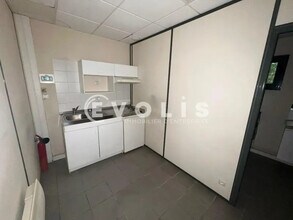 50 Rue Du Mollaret, Saint-Quentin-Fallavier for sale Interior Photo- Image 1 of 7