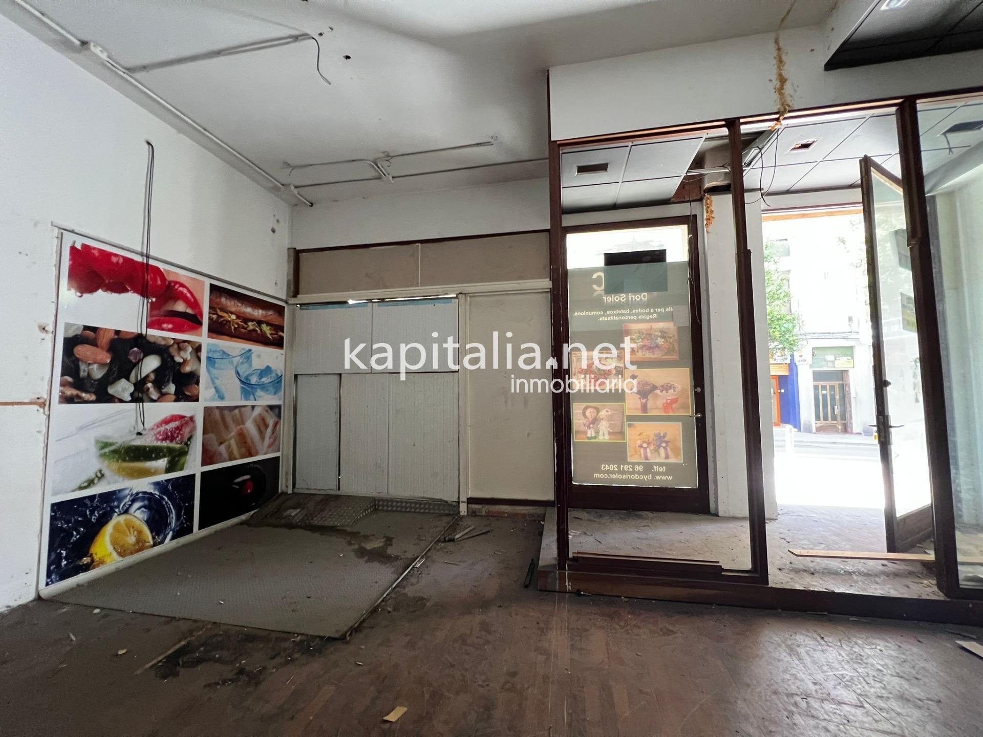 Retail in Ontinyent, Valencia for lease Building Photo- Image 1 of 4