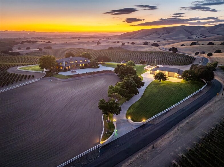 8283 Cross Canyons Rd, San Miguel, CA for sale - Building Photo - Image 3 of 84