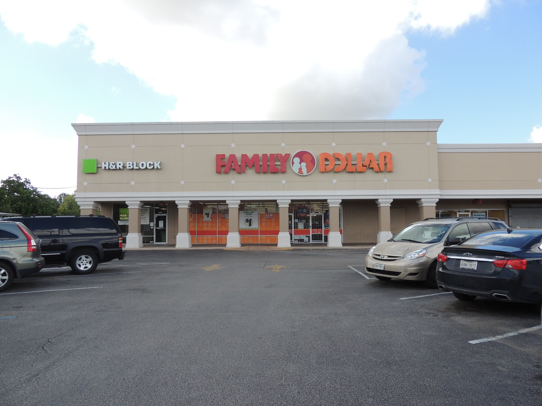 43334451 W Fuqua St, Houston, TX 77045 Southgate Shopping Center