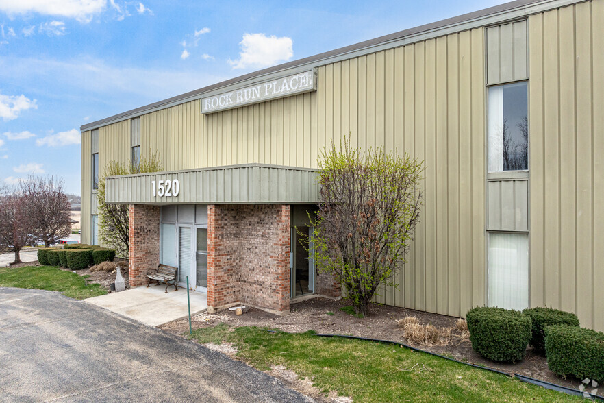 1520 Rock Run Dr, Crest Hill, IL for lease - Building Photo - Image 3 of 5