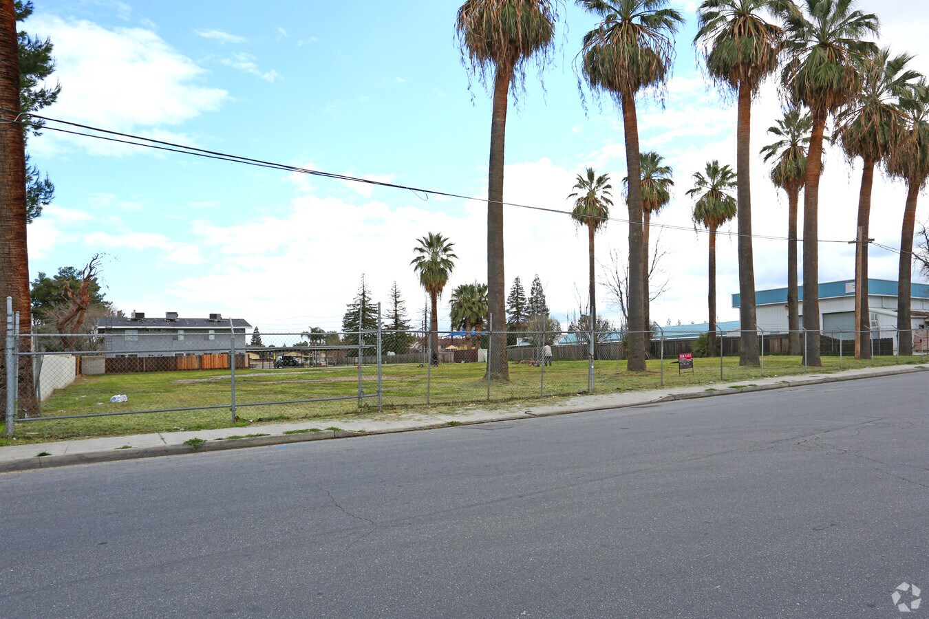 Jewett Ave, Bakersfield, CA 93301