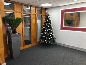 460-464 Uxbridge Rd, Hayes for lease Interior Photo- Image 2 of 4