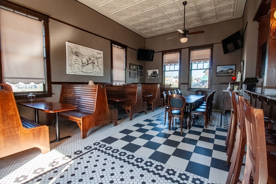 423 S Cascade, Fergus Falls, MN for sale - Building Photo - Image 2 of 16