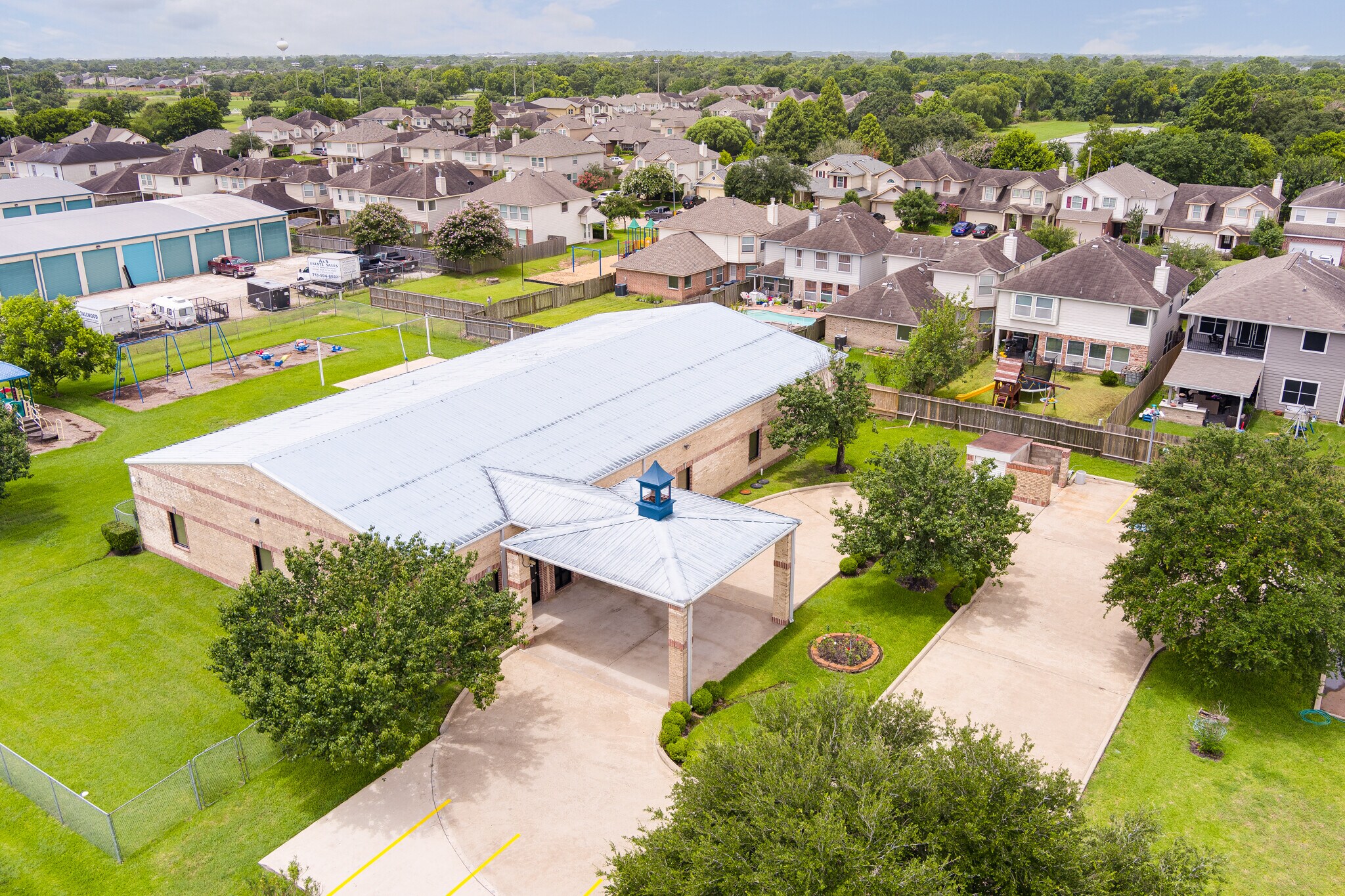13511 Florence Rd, Sugar Land, TX for lease JBP-MLS-12- Image 1 of 24