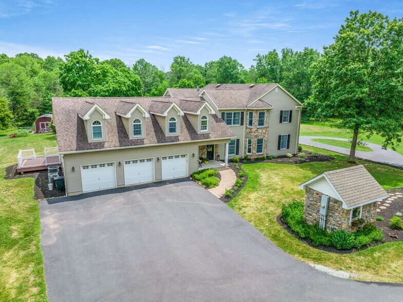 6 Oldwick Rd, Whitehouse Station, NJ 08889