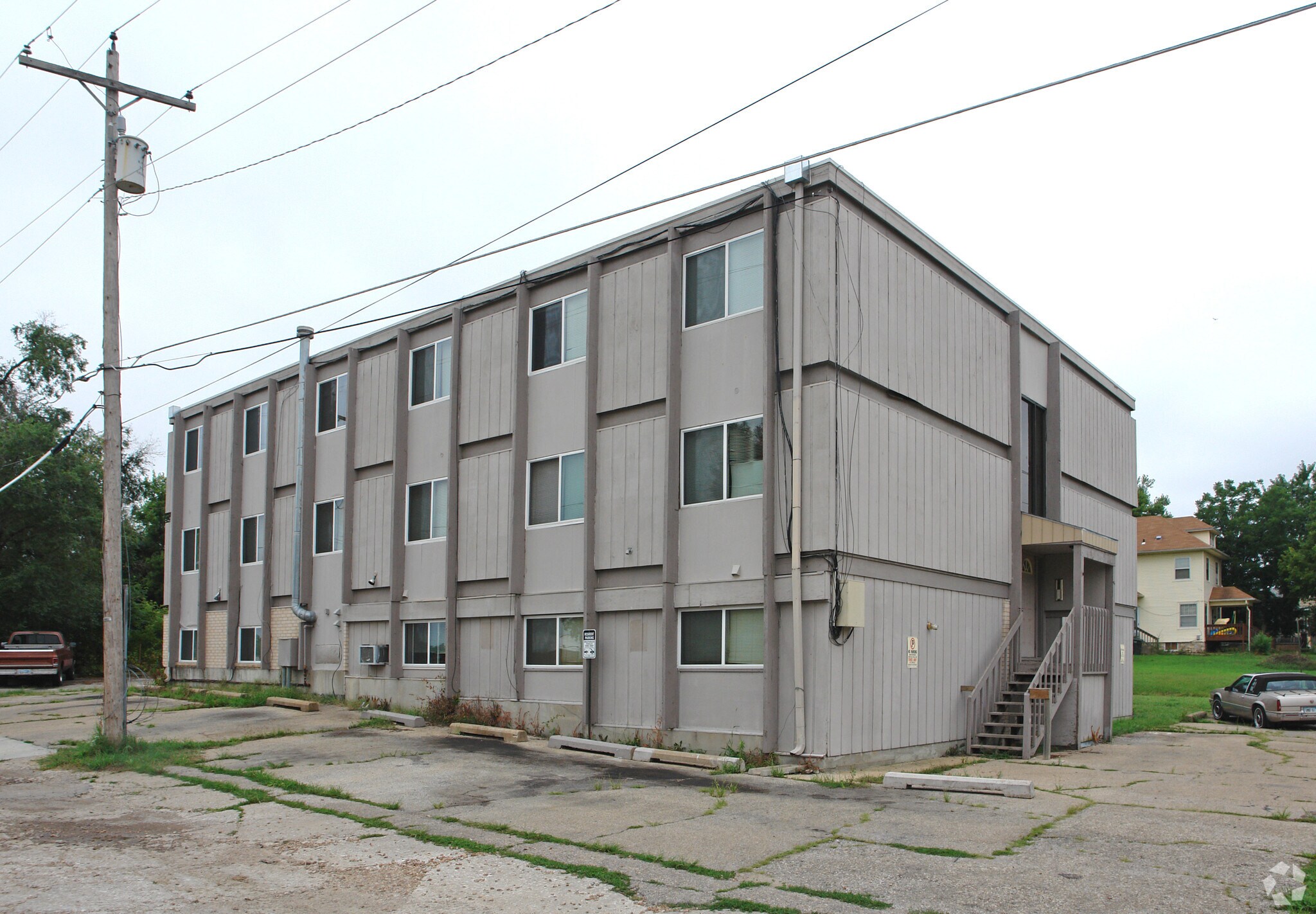 1300 SW Van Buren St, Topeka, KS for sale Primary Photo- Image 1 of 1