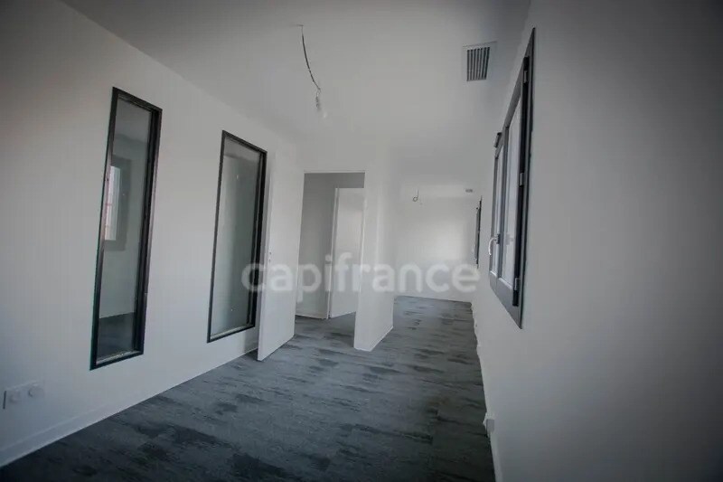 Office in Sète for lease - Interior Photo - Image 3 of 8